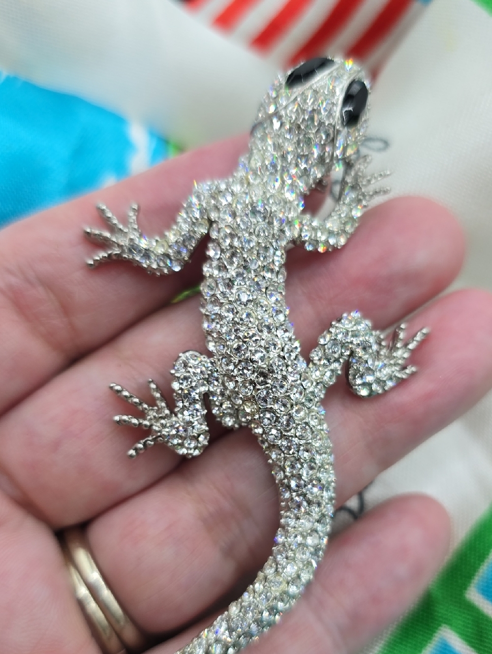 Crystal Rhinestone Lizard Gecko Brooch - Picture 7 of 8